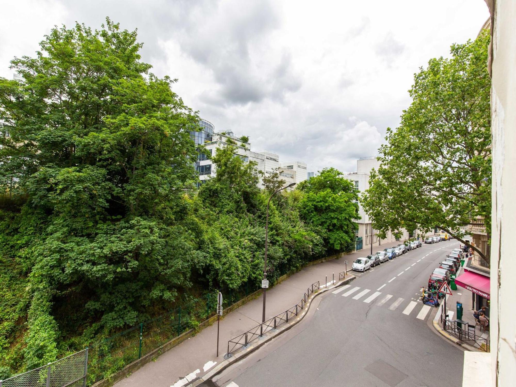 Appartement Cosy - Parc Des Expositions Tour Eiffel 14 *